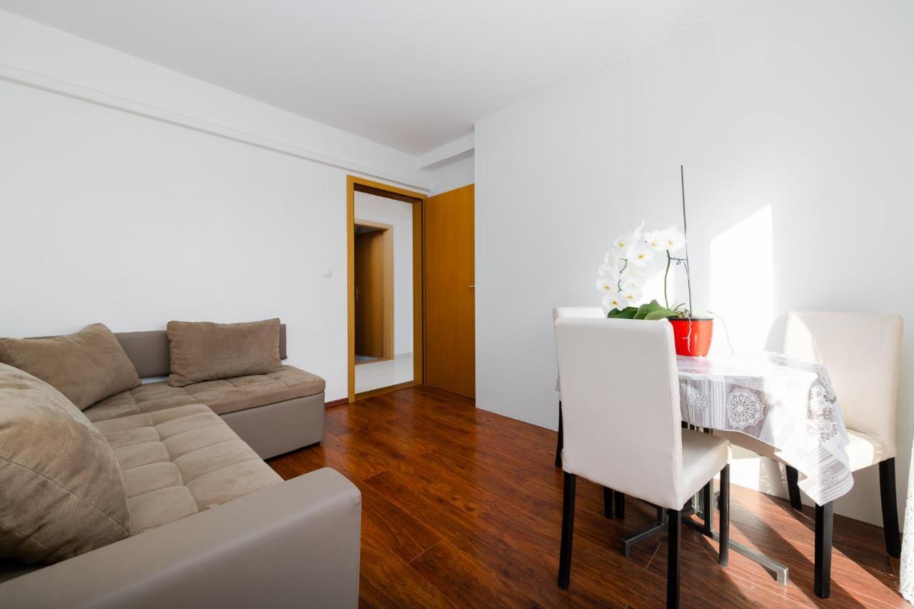 Apartments Melita Цриквеница Экстерьер фото